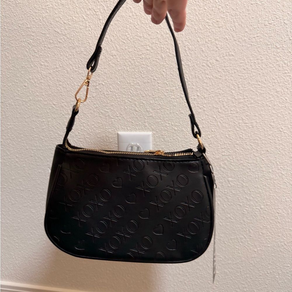 XOXO Elegant Black Shoulder Bag - Picture 3 of 3